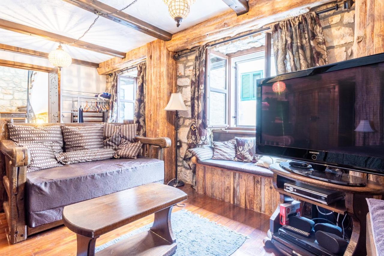 Апартаменты Stone House Srida Башка-Вода Экстерьер фото