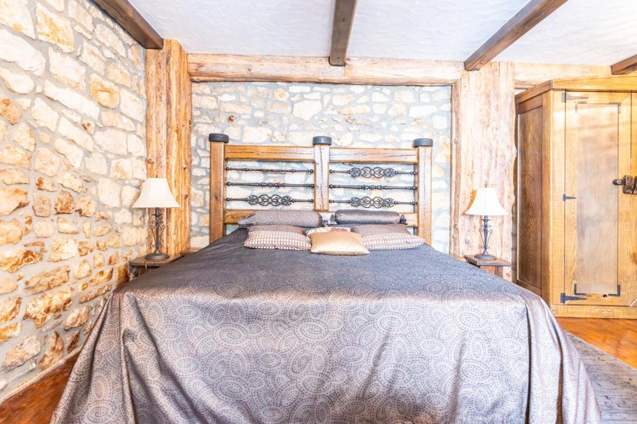 Апартаменты Stone House Srida Башка-Вода Экстерьер фото